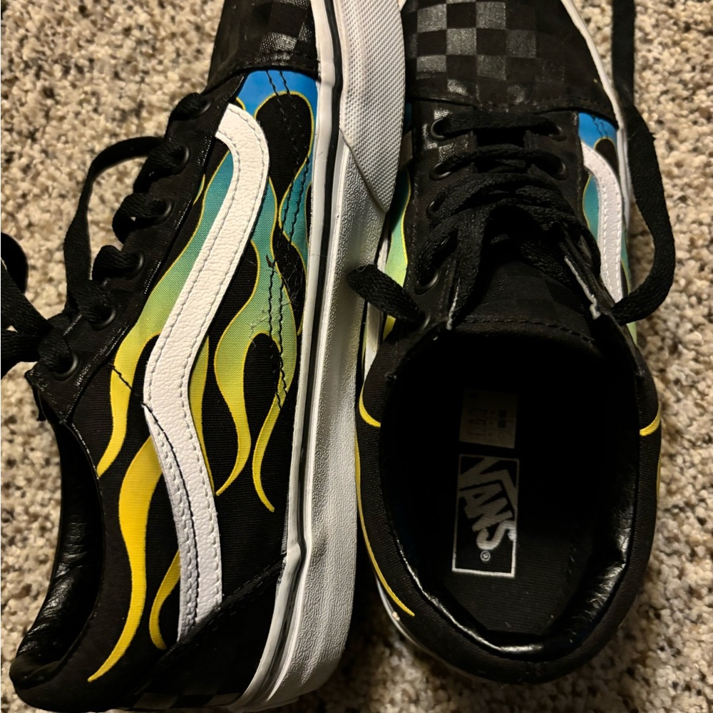 Brand new vans never worn - Picture 7 of 7